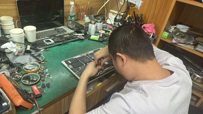 北京寄速修苹果电脑维修工位